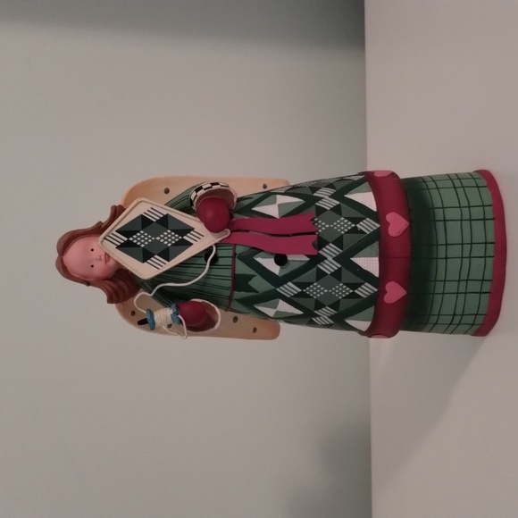 Angel Figurine - Picture 3 of 6